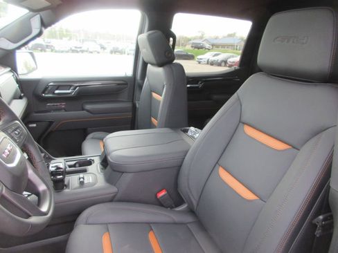 New 2026 GMC Sierra 1500 AT4 w/ AT4 Premium Package AWD/4WD image 14