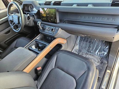 Used 2023 Land Rover Defender 110 X image 21