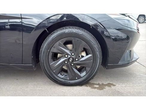 Used 2023 Hyundai Elantra SEL FWD image 33
