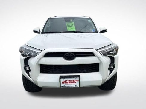Used 2022 Toyota 4Runner SR5 Premium AWD/4WD image 2