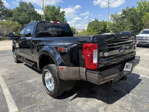 Used 2017 Ford F350 King Ranch w/ FX4 Off-Road Package image 3