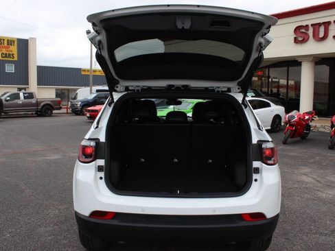 Used 2025 Jeep Compass Limited AWD/4WD image 13