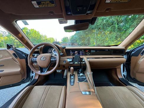 Used 2021 Lexus LC 500 Coupe w/ Performance Package RWD image 29