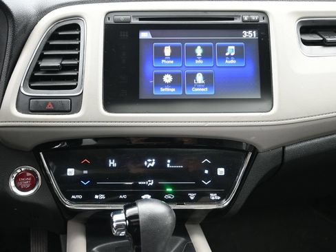 Used 2017 Honda HR-V EX image 12