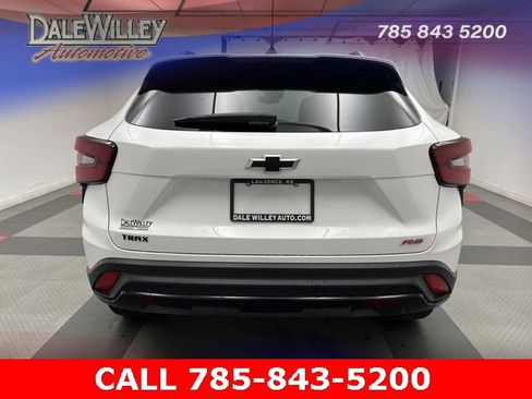 Used 2024 Chevrolet Trax RS w/ Driver Confidence Package image 5
