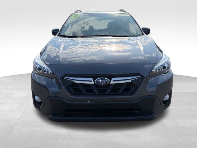 Used 2023 Subaru Crosstrek 2.0i Premium AWD/4WD image 2