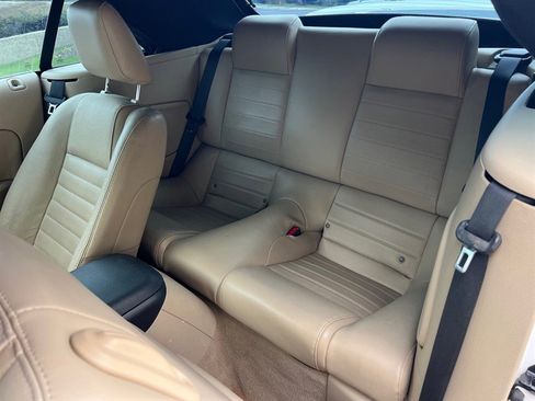 Used 2006 Ford Mustang GT Premium image 22