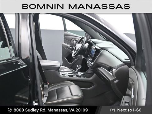 Used 2023 Chevrolet Traverse Premier w/ Redline Edition image 9