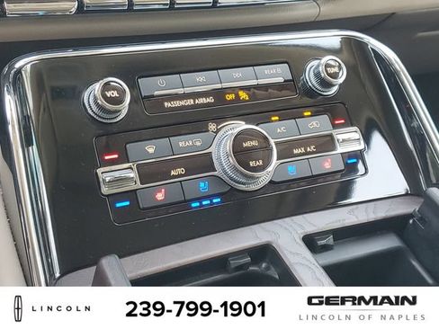 Certified 2024 Lincoln Navigator Premiere AWD/4WD image 33