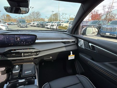 New 2026 Buick Enclave Avenir w/ Super Cruise Package image 26