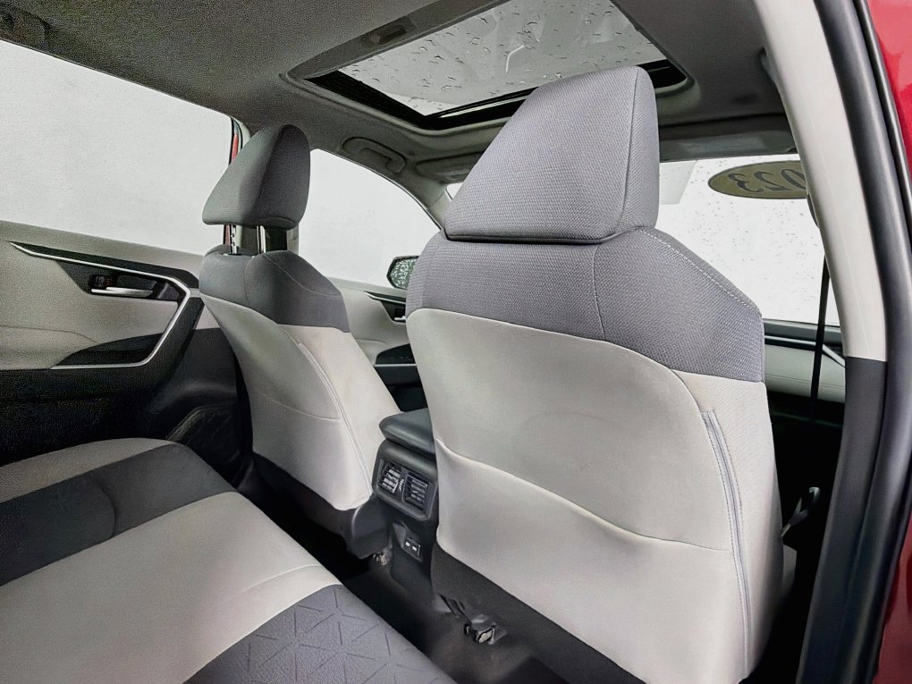 Used 2023 Toyota RAV4 XLE w/ Convenience Package FWD image 27