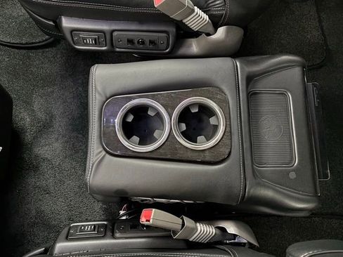 New 2025 GMC Savana 2500 Extended w/ Driver Convenience Package image 33