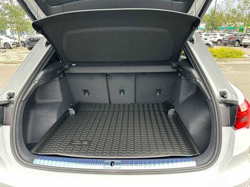 New 2025 Audi Q3 2.0T Premium image 14