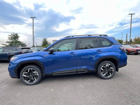 Used 2025 Subaru Forester Limited AWD/4WD image 5