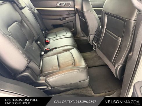 Used 2018 Ford Explorer XLT w/ Equipment Group 202A AWD/4WD image 45
