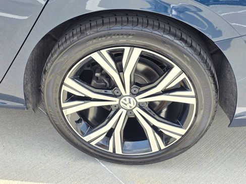 Used 2021 Volkswagen Passat 2.0T SE image 32