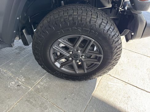 Used 2024 Jeep Wrangler Sport S image 18