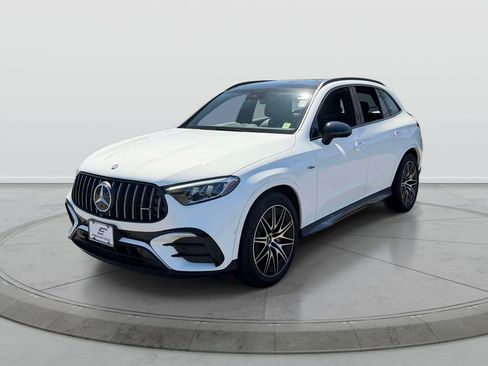 Used 2025 Mercedes-Benz GLC 43 AMG 4MATIC image 3