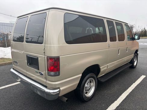 Used 2013 Ford E-350 and Econoline 350 XLT image 8