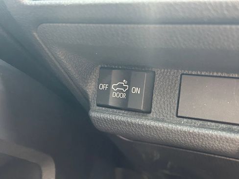Used 2024 Toyota Tacoma SR5 AWD/4WD image 24