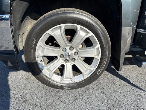 Used 2017 Chevrolet Silverado 1500 LTZ w/ LTZ Plus Package image 27