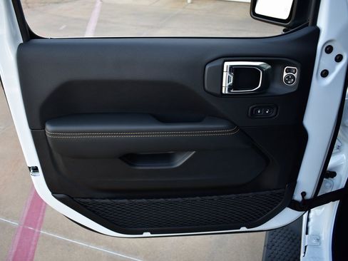 New 2025 Jeep Wrangler Sahara image 15