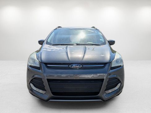 Used 2016 Ford Escape SE w/ Equipment Group 201A image 2