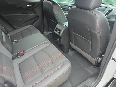 Used 2022 Chevrolet Equinox RS FWD image 17