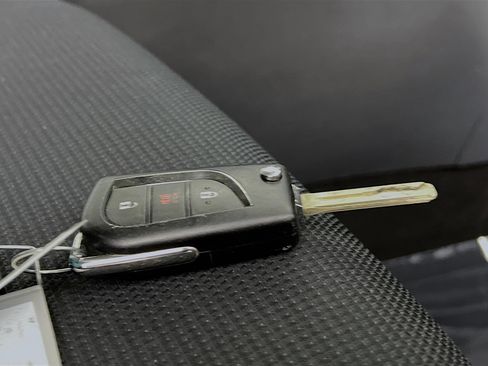 Used 2019 Toyota RAV4 LE image 36