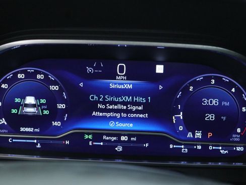 Used 2023 Chevrolet Suburban Z71 w/ Luxury Package image 16