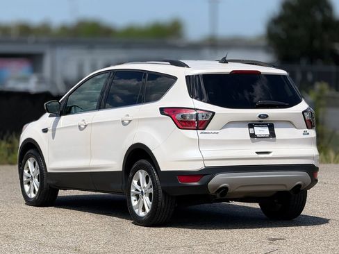 Used 2018 Ford Escape SE w/ SE Sync 3 Package image 10