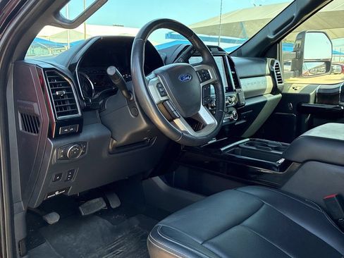 Used 2022 Ford F250 Lariat w/ Black Appearance Package AWD/4WD image 25