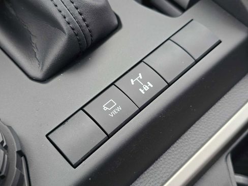 Certified 2025 Toyota 4Runner TRD Off-Road Premium image 32