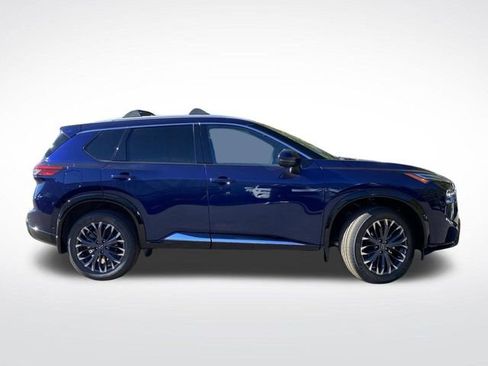 New 2026 Nissan Rogue Platinum w/ Platinum Premium Package image 3