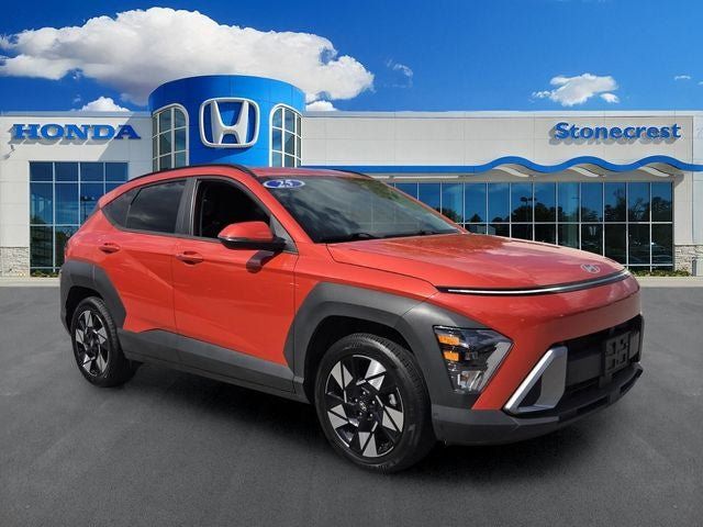 Used 2025 Hyundai Kona SEL FWD image 1