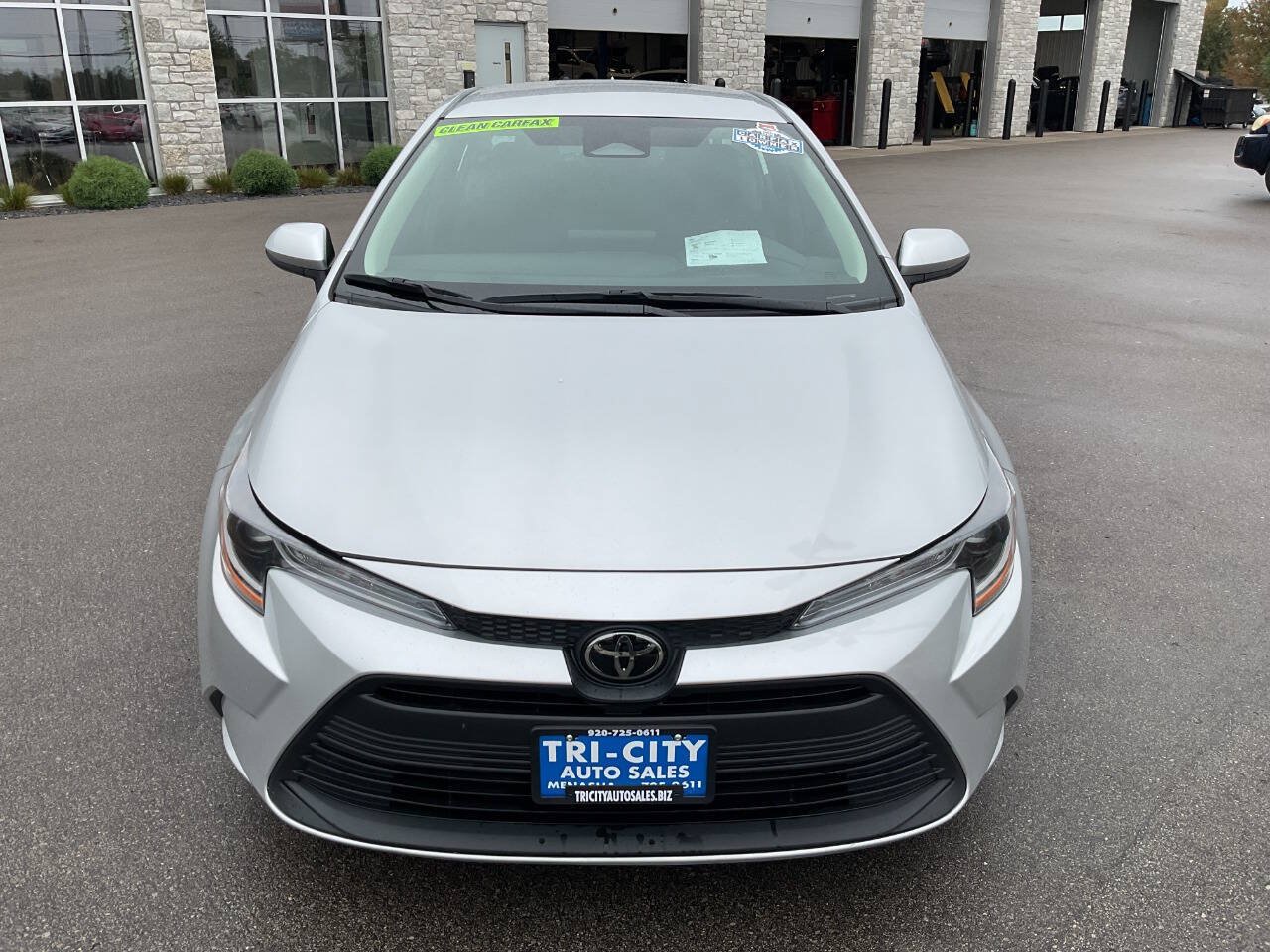Used 2025 Toyota Corolla LE FWD image 12