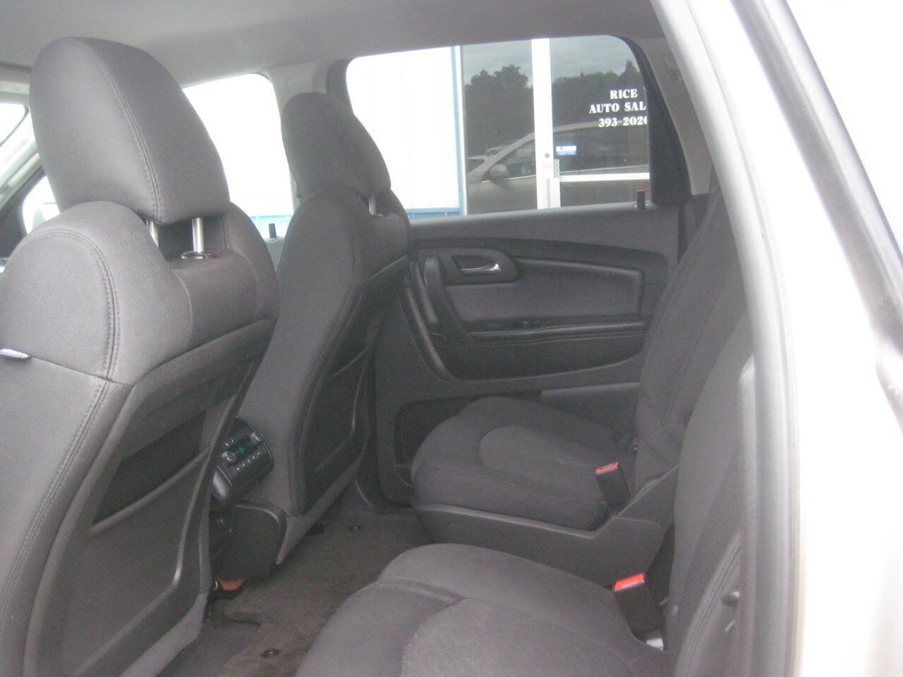 Used 2012 Chevrolet Traverse LT AWD/4WD image 8
