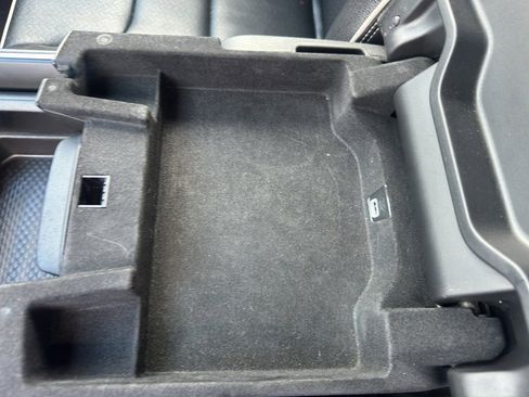 Used 2025 RAM 1500 Laramie image 36