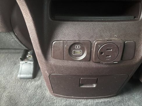 Used 2015 Kia Sedona SX Limited image 22