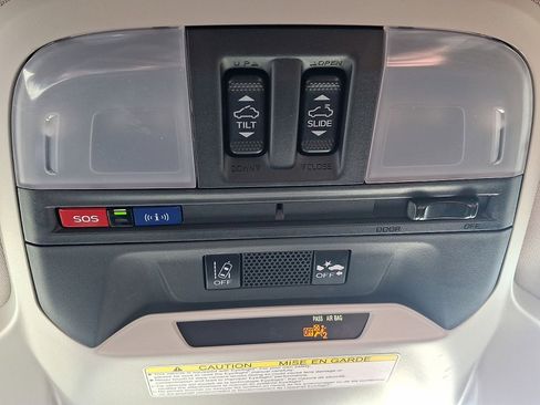 Certified 2023 Subaru Crosstrek 2.0i Premium image 48