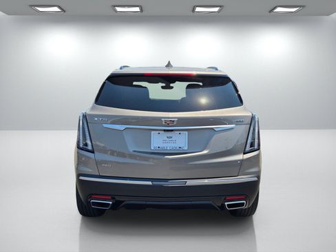 Certified 2023 Cadillac XT5 Sportv w/ Technology Package AWD/4WD image 5