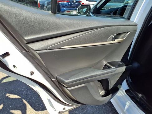 Used 2025 Toyota Camry SE FWD image 11