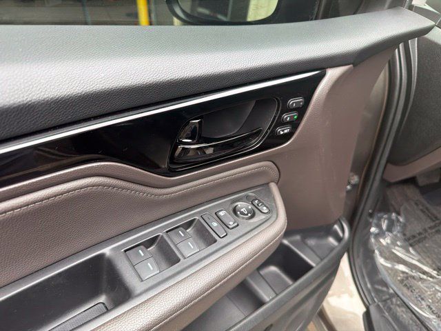 Certified 2022 Honda Odyssey Touring image 23