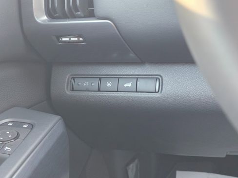 New 2026 Nissan Pathfinder SV image 28