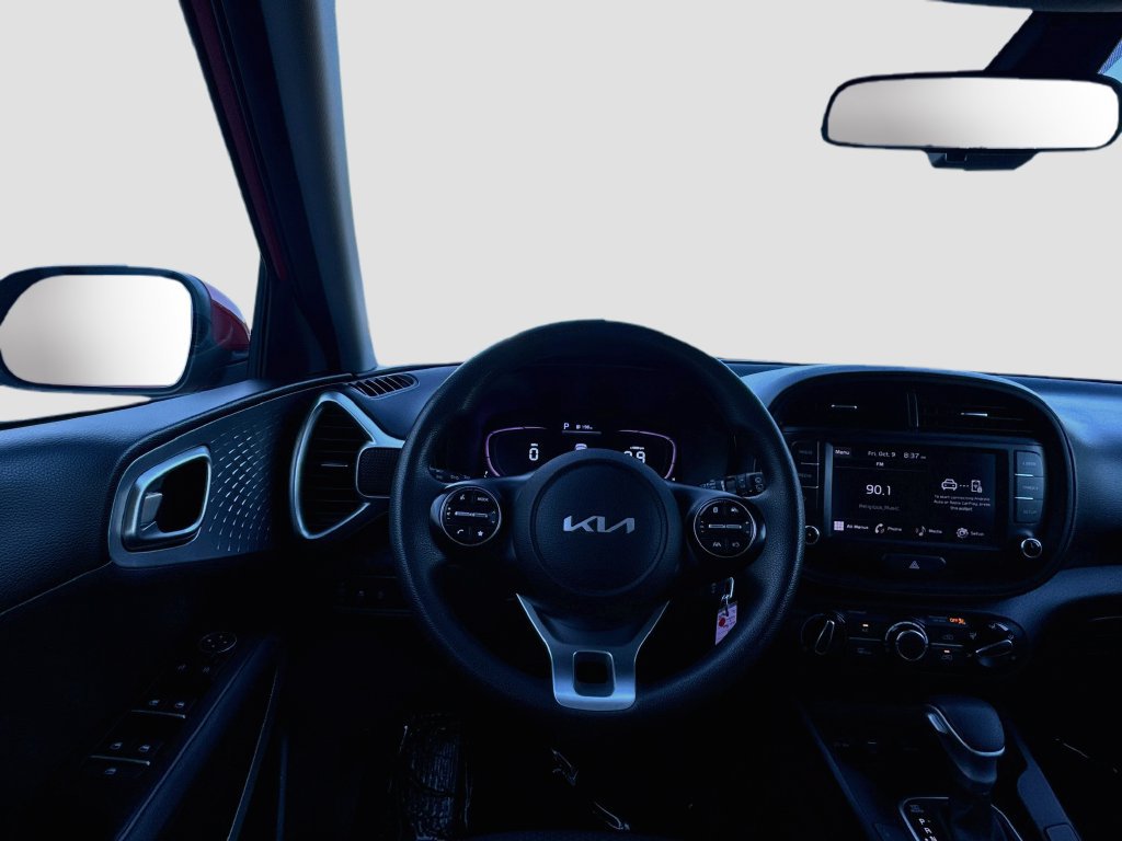 Certified 2023 Kia Soul LX w/ LX Technology Package FWD image 23