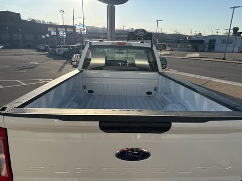 New 2025 Ford F250 XL w/ FX4 Off-Road Package AWD/4WD image 12