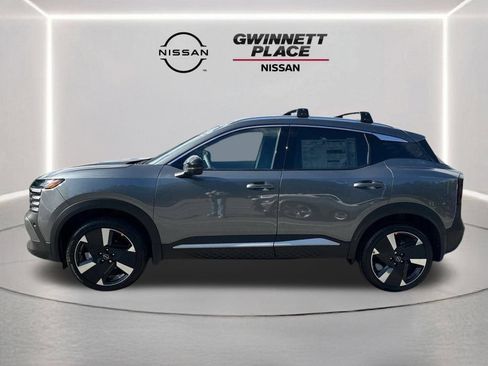 New 2026 Nissan Kicks SR FWD image 8