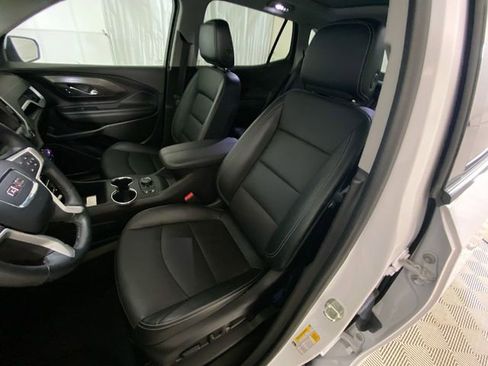 Used 2023 GMC Terrain SLT image 15