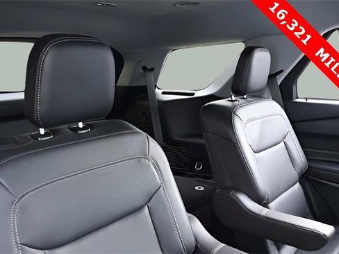 Used 2023 Ford Explorer XLT w/ Equipment Group 202A image 21