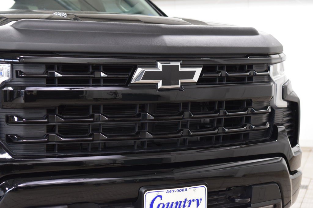 Used 2025 Chevrolet Silverado 1500 RST w/ Z71 Off-Road Package AWD/4WD image 11